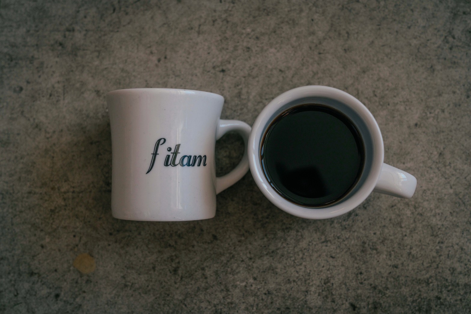 Fitamマグカップとコーヒー